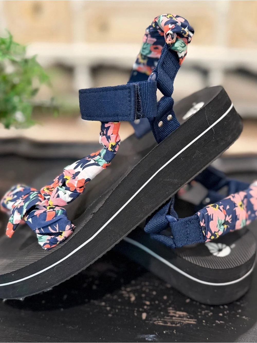 NEW! Joules Navy Floral Platform Sandals with Black Footbed